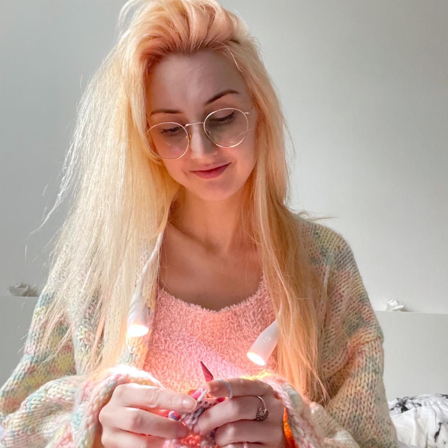 LÁMPARA PARA CROCHET, TEJIDO, BORDADO Y LECTURA