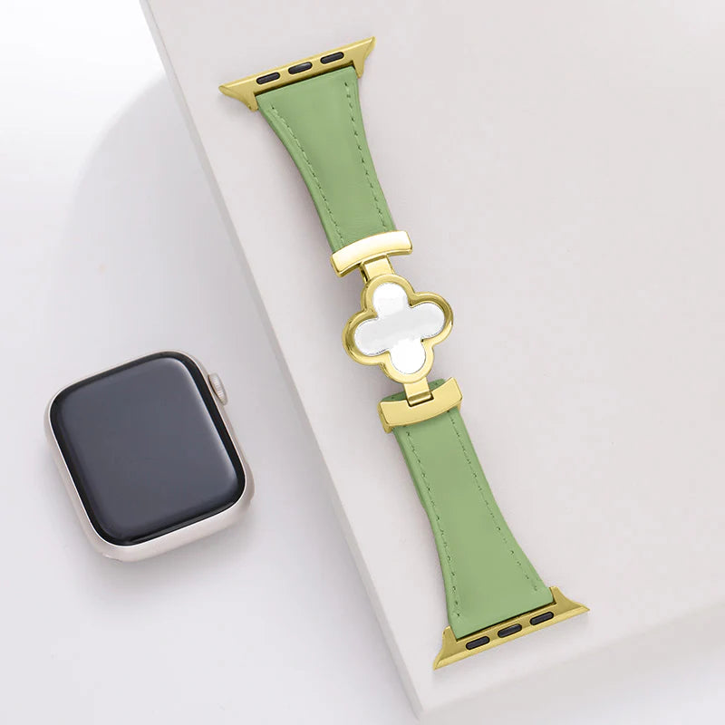 Correa de cuero con flor de la suerte para Apple Watch