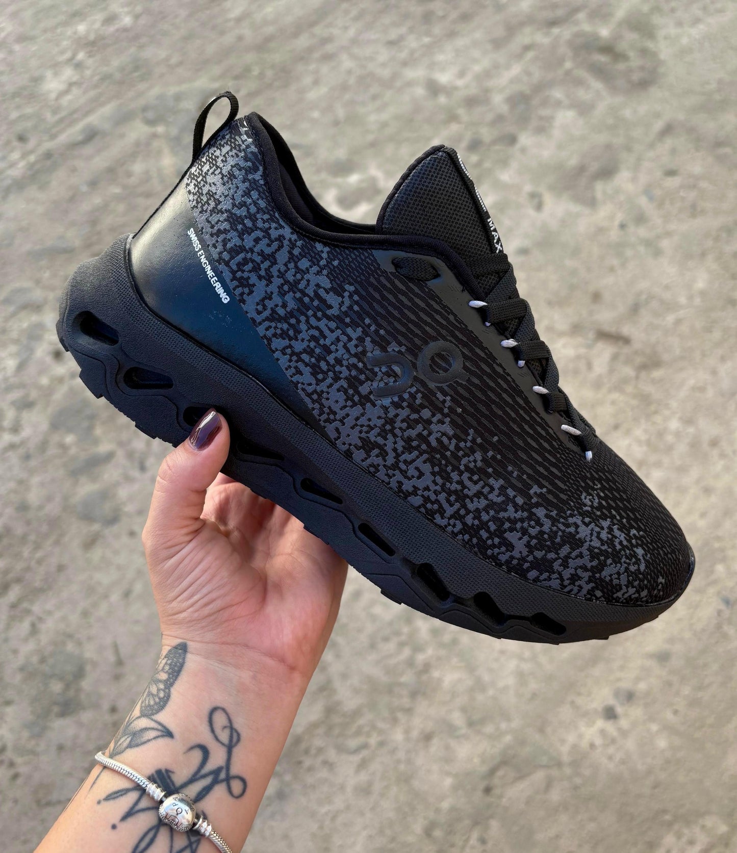 Tenis Premium On Cloud Surfer