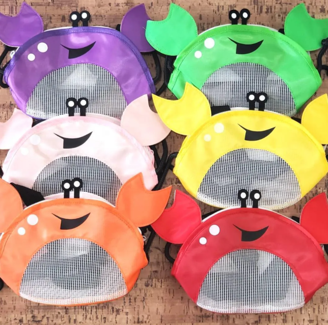 Bolsa de playa en forma de cangrejo para sujetar conchas, arena y juguetes