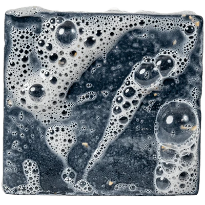 Dr squatch barra de jabón natural que limpia profundamente sin resecar.