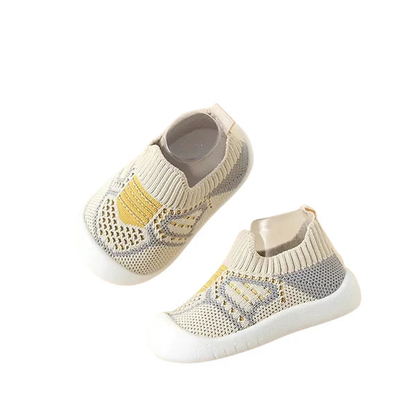 BabyLove - Zapatillas cómodas para bebes para que jueguen sin preocupaciones