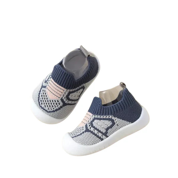BabyLove - Zapatillas cómodas para bebes para que jueguen sin preocupaciones