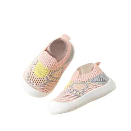 BabyLove - Zapatillas cómodas para bebes para que jueguen sin preocupaciones