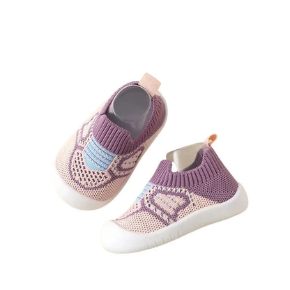 BabyLove - Zapatillas cómodas para bebes para que jueguen sin preocupaciones